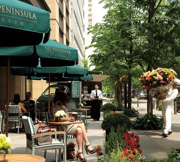 丸の内仲通り | Friday Night Event | September | Peninsula Tokyo